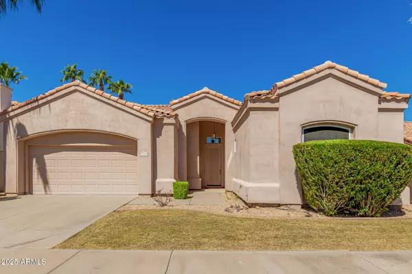 1951 W PENINSULA Circle, Chandler, AZ 85248