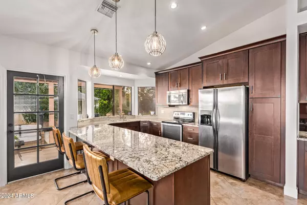 Chandler, AZ 85224,2555 N TAMARISK Street