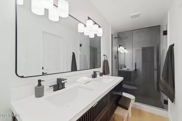 Phoenix, AZ 85028,3401 E ALTADENA Avenue