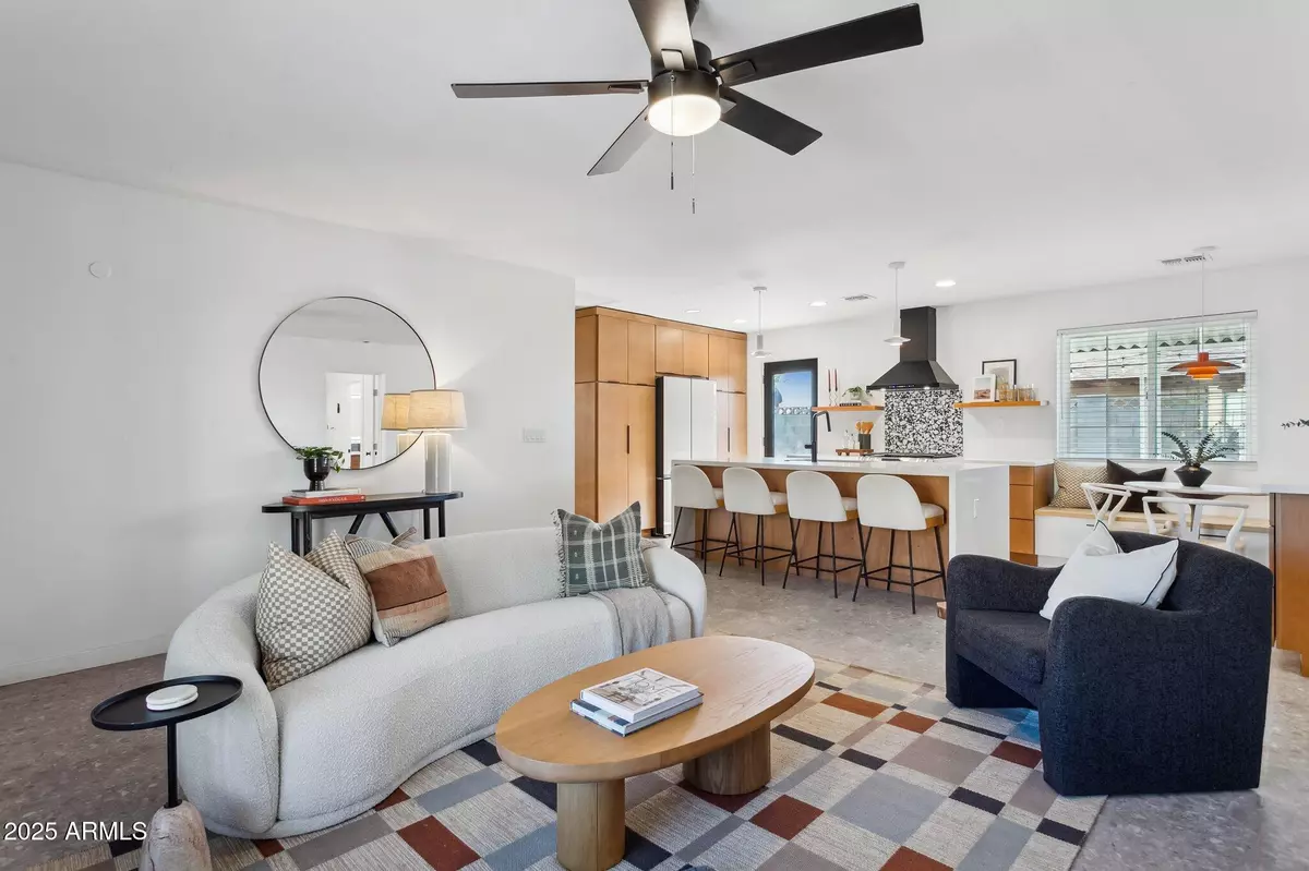 Phoenix, AZ 85020,1246 E VISTA Avenue