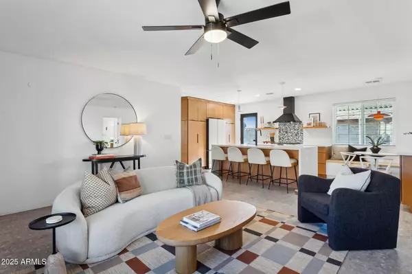 1246 E VISTA Avenue, Phoenix, AZ 85020