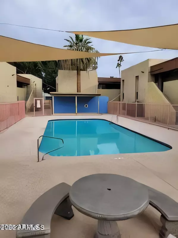 1701 W TUCKEY Lane #137, Phoenix, AZ 85015