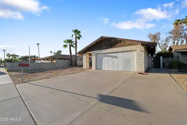 Phoenix, AZ 85027,10324 W Minnezona Avenue