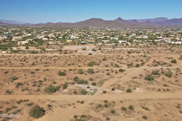 Phoenix, AZ 85086,5 E Long Rifle Road #3