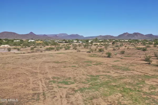 Phoenix, AZ 85086,5 E Long Rifle Road #3