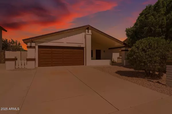 1310 E REDMON Drive, Tempe, AZ 85283