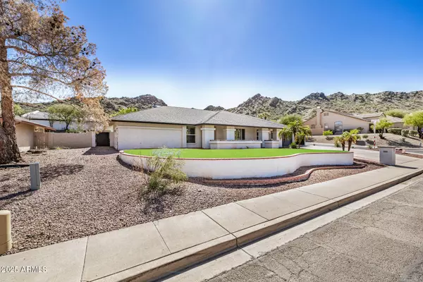 Phoenix, AZ 85028,2201 E SHEA Boulevard