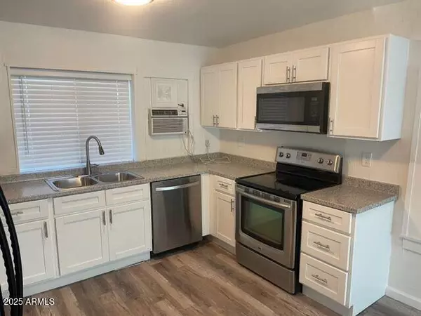 Phoenix, AZ 85006,2336 N 11TH Street