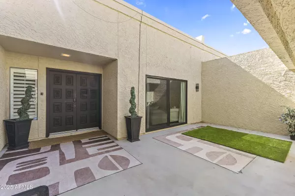 Scottsdale, AZ 85258,8195 E DEL MARINO Drive