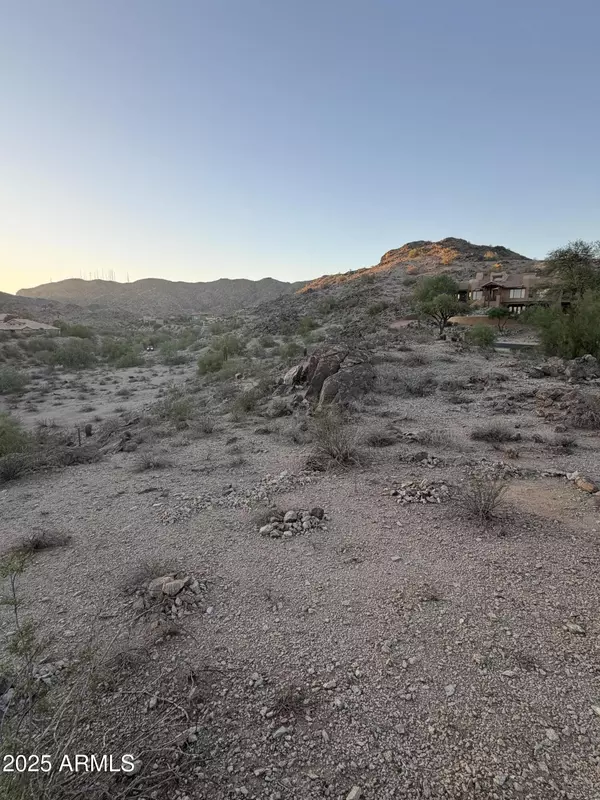 14012 S CANYON Drive #20, Phoenix, AZ 85048