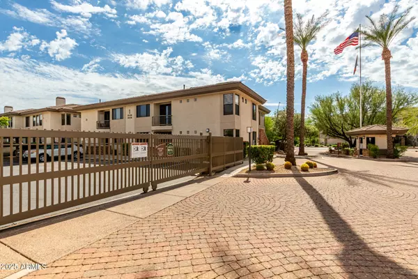 Phoenix, AZ 85054,6900 E PRINCESS Drive #1101