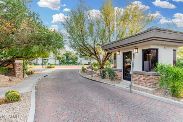 Phoenix, AZ 85054,6900 E PRINCESS Drive #1101