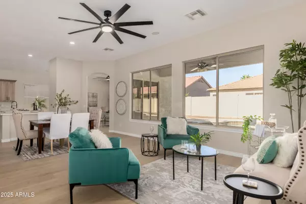 776 W CAROB Way, Chandler, AZ 85248