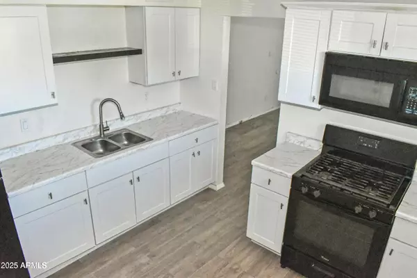 Phoenix, AZ 85021,10014 N 18TH Avenue