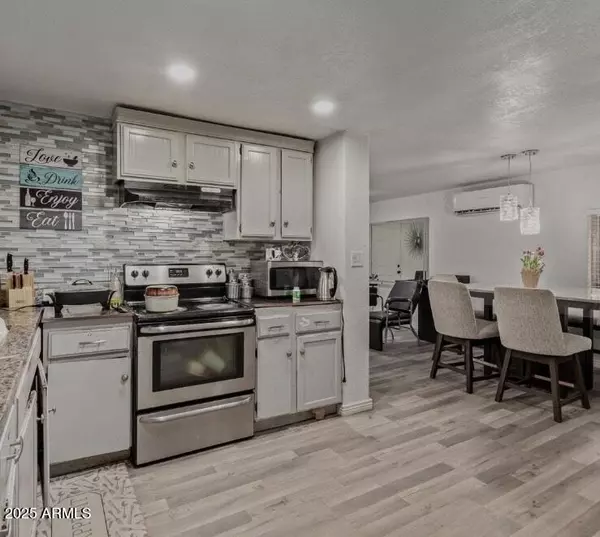 Glendale, AZ 85301,5002 W BETHANY HOME Road #104