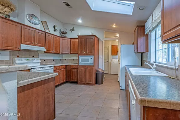 Overgaard, AZ 85933,2179 HACKAMORE Drive