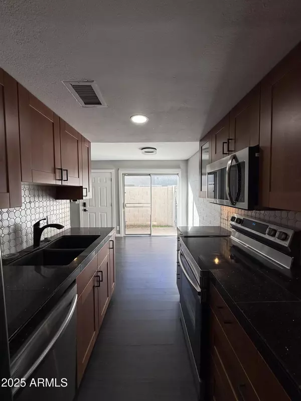 Scottsdale, AZ 85257,1012 N 85TH Place