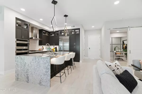 Phoenix, AZ 85054,5250 E DEER VALLEY Drive #338