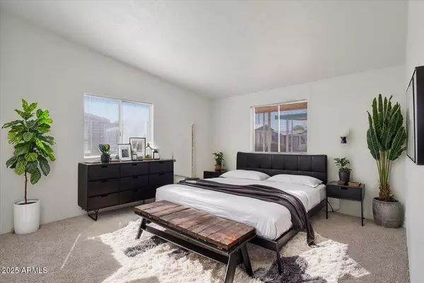 Mesa, AZ 85201,2121 N Center Street #54