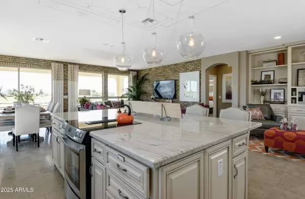 559 E PEACH TREE Street, Queen Creek, AZ 85140