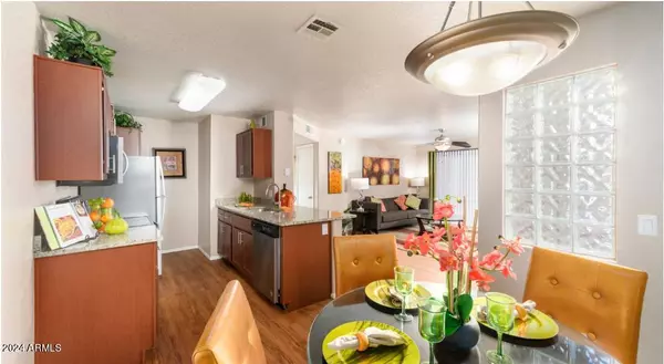 Phoenix, AZ 85032,13440 N 44TH Street #1W