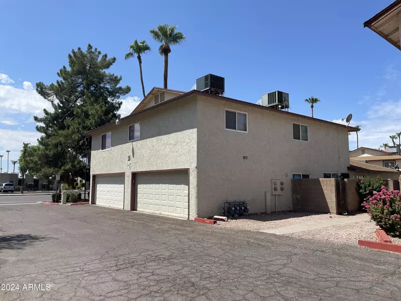 860 E BROWN Road #28, Mesa, AZ 85203