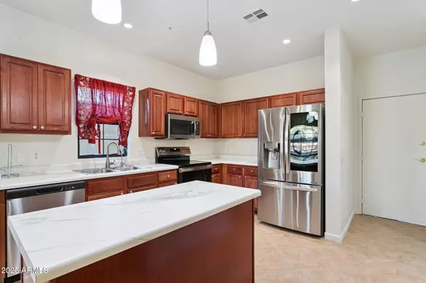 Phoenix, AZ 85022,1702 E BELL Road #190