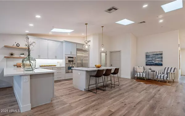 Scottsdale, AZ 85260,9378 E ALTADENA Avenue