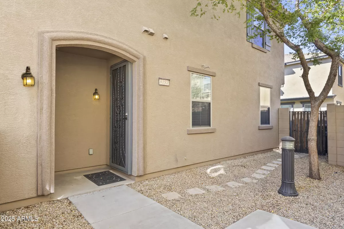Phoenix, AZ 85043,8192 W LYNWOOD Street