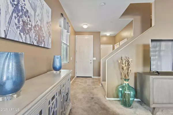 Phoenix, AZ 85043,8192 W LYNWOOD Street