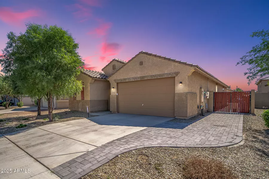 17743 W JESSIE Lane, Surprise, AZ 85387