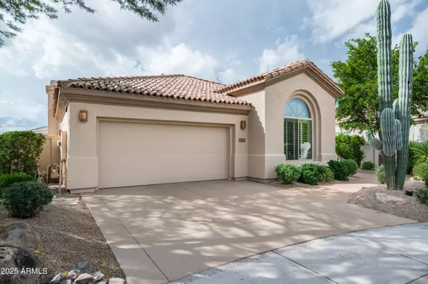 8209 E HOVERLAND Road, Scottsdale, AZ 85255