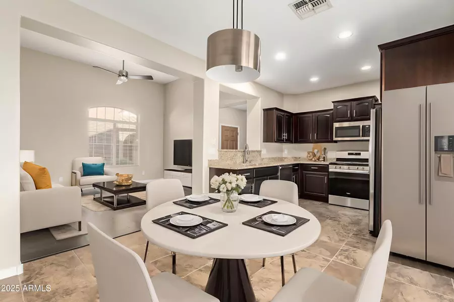 3964 E CAT BALUE Drive, Phoenix, AZ 85050