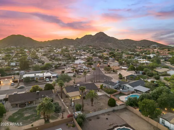Phoenix, AZ 85032,13423 N 29th Place