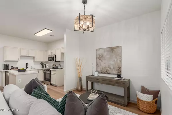 Phoenix, AZ 85015,1718 W COLTER Street #111