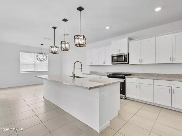 San Tan Valley, AZ 85143,3104 E BEE Trail