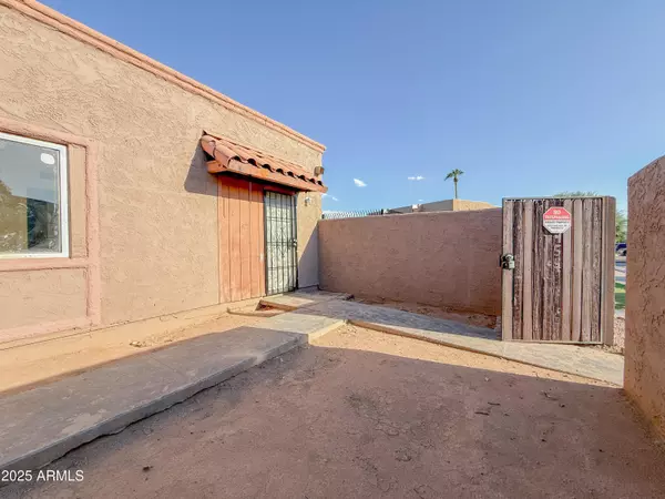 Phoenix, AZ 85043,1455 N 53RD Drive