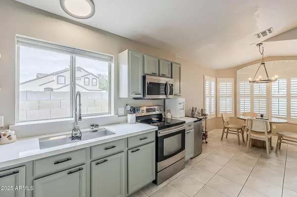 Phoenix, AZ 85024,2101 E ROSEMONTE Drive