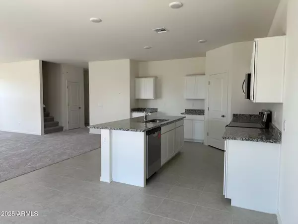 San Tan Valley, AZ 85140,31773 N HAY BALE Drive