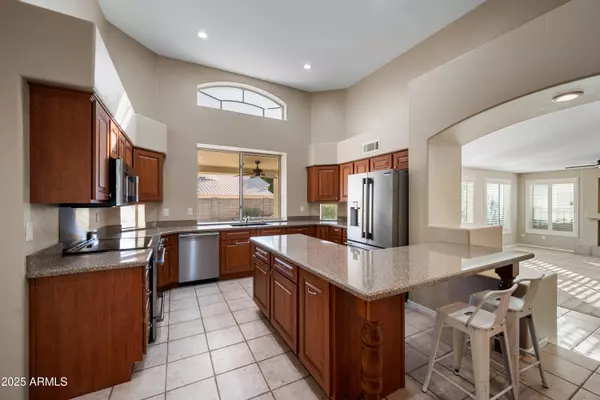 Phoenix, AZ 85048,1019 E MOUNTAIN SAGE Drive