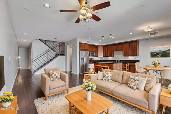 Tempe, AZ 85281,526 W 1ST Street #106