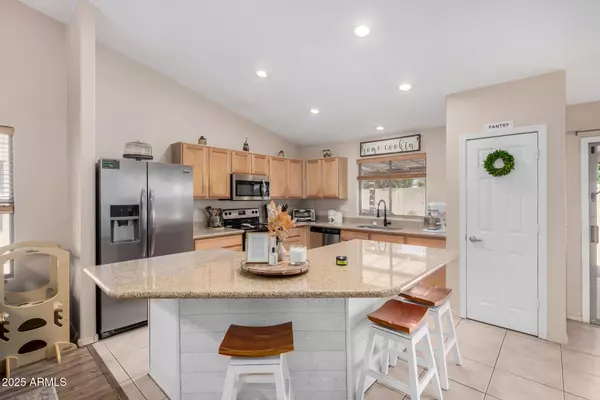 16187 N BASL Lane, Surprise, AZ 85374