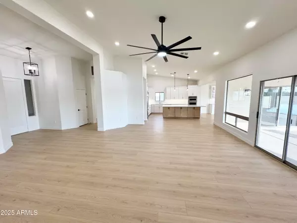 Peoria, AZ 85381,8849 W PORT ROYALE Lane