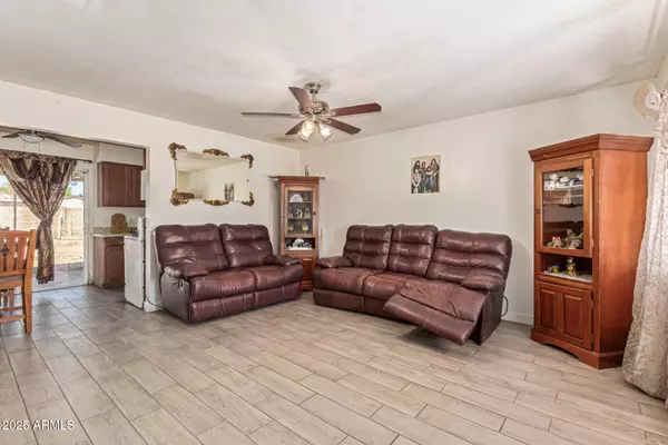 Phoenix, AZ 85031,4634 W WELDON Avenue
