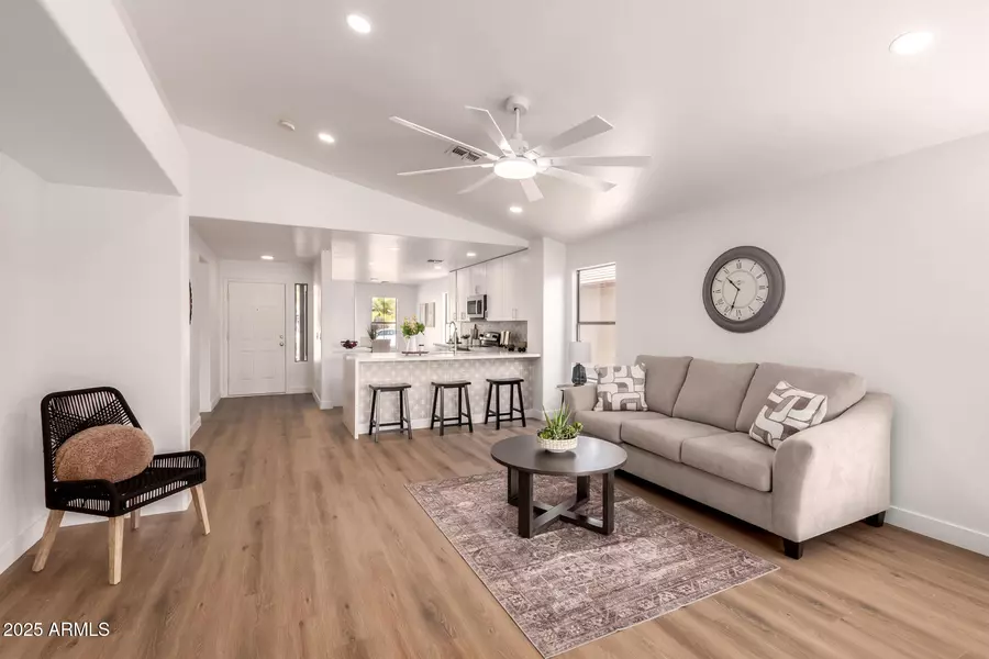 11003 W GRISWOLD Road, Peoria, AZ 85345