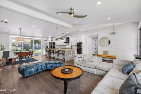 Phoenix, AZ 85028,11026 N 42ND Street