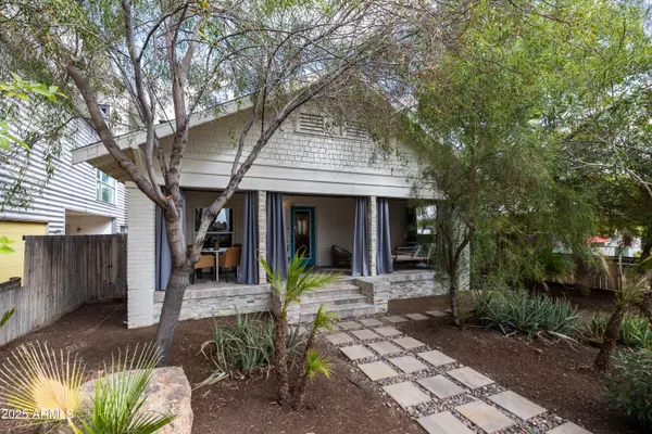 Phoenix, AZ 85007,829 N 8TH Avenue