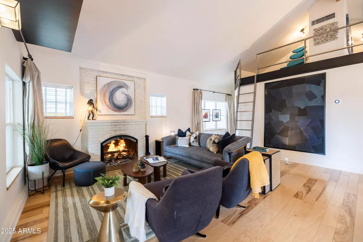 Phoenix, AZ 85007,829 N 8TH Avenue