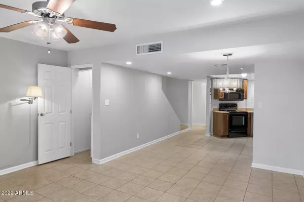 Scottsdale, AZ 85257,885 N Granite Reef Road #58