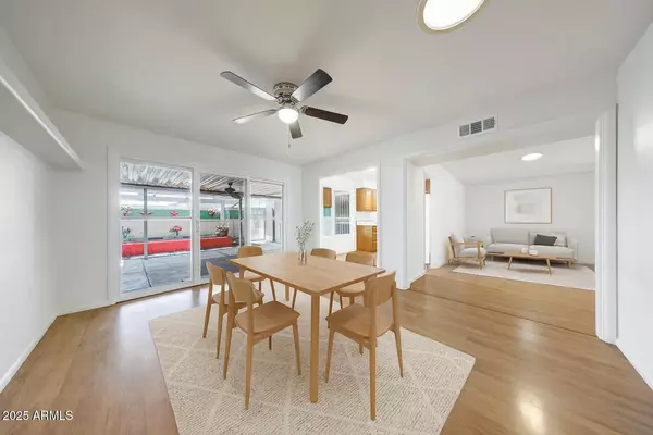 10246 W PALMERAS Drive, Sun City, AZ 85373